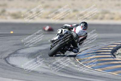 media/Dec-01-2025-Moto Forza (Mon) [[2daa91e15f]]/1-Advanced Group/Session 2 Turn 11 Backside/